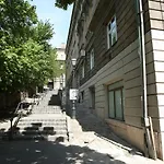 Attila Apartment near Castle district